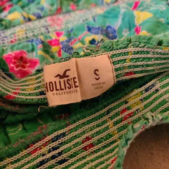 3 for 30$ Strapless Hollister summer top - Picture 2 of 3
